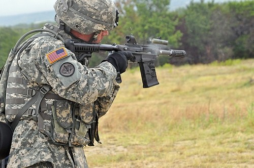 Súng trường hai nòng, hai hộp tiếp đạn M26 Mass của Lục quân Mỹ
